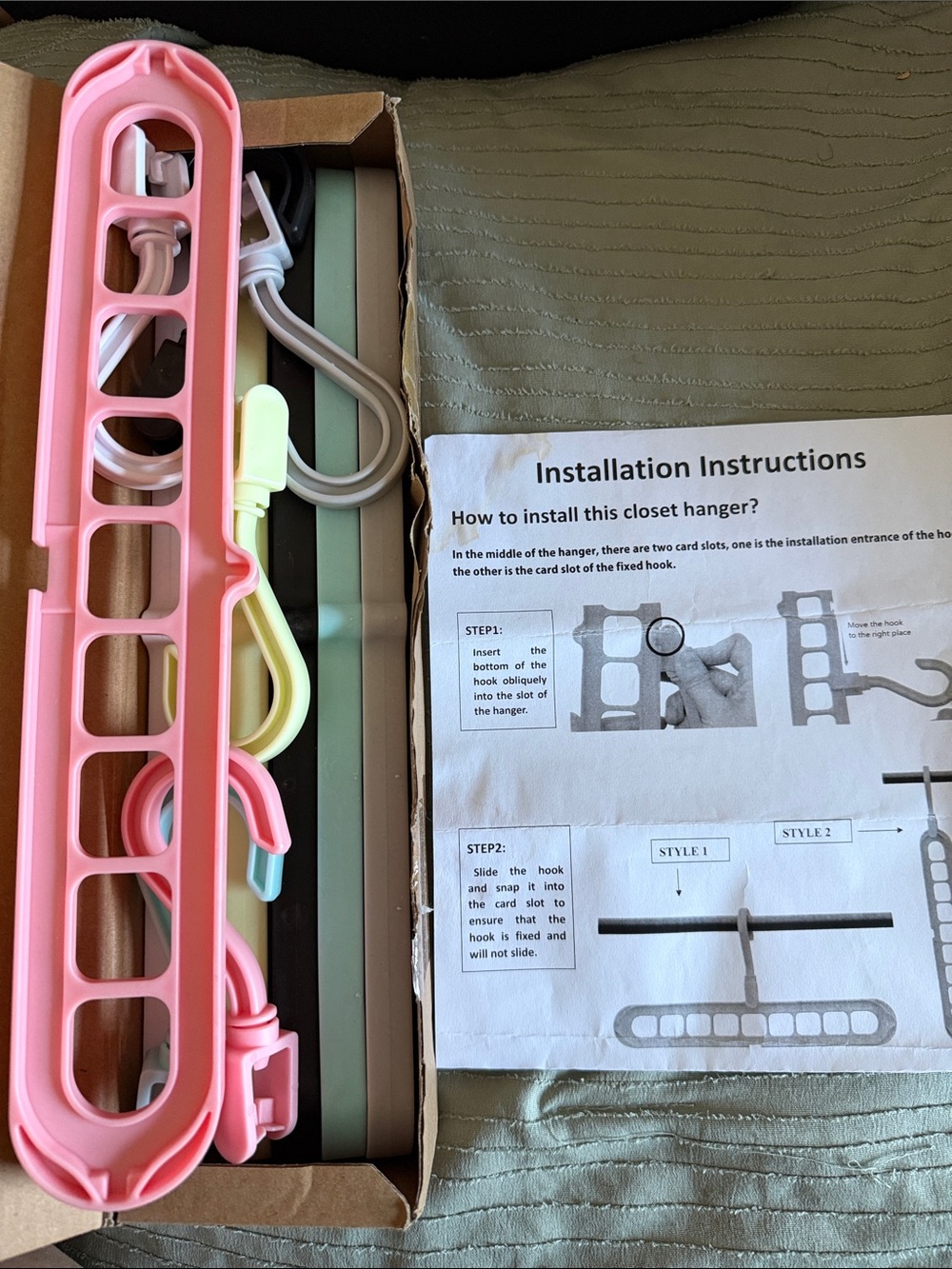 Space-Saving Multi-Hook Closet Hanger - Pink